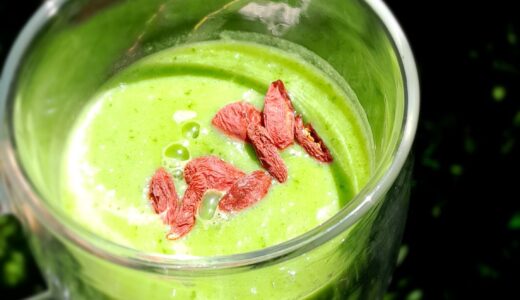 Creamy Green Amazake Smoothie (Avocado, Green Apple & Spinach)